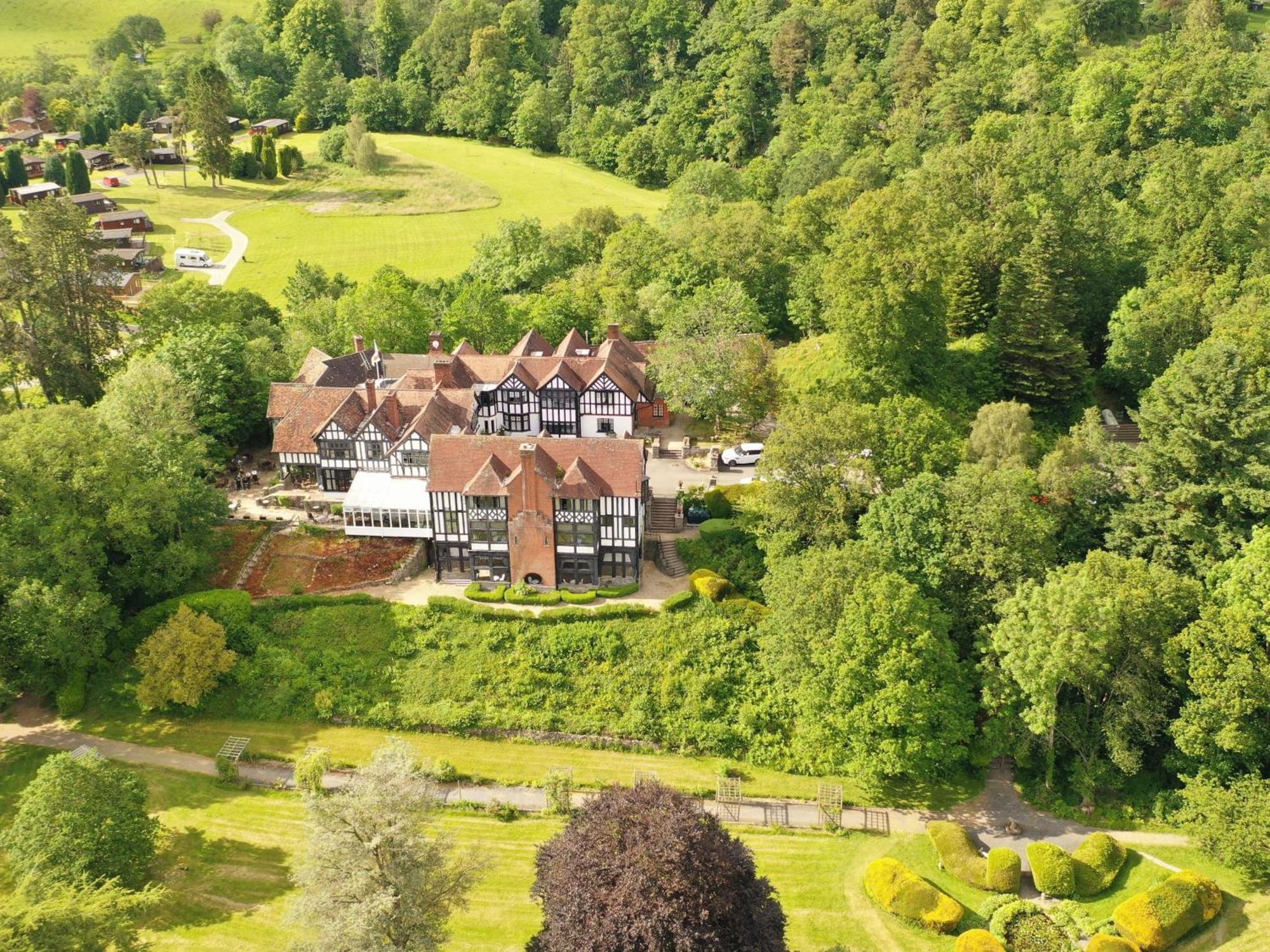 Vila Caer Beris Manor By Group Retreats Builth Wells Exteriér fotografie